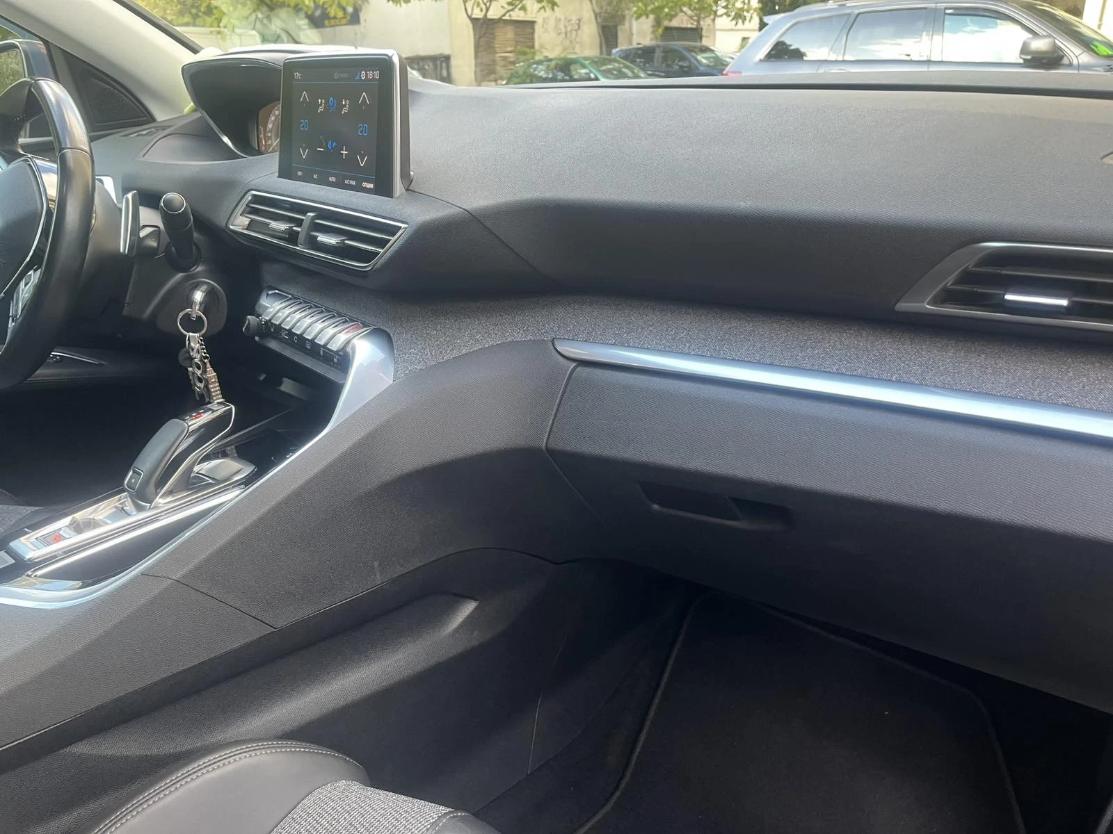 Peugeot 3008 New Allure 1.6 e-HDi 120 EAT6, снимка 10 - Автомобили и джипове - 56195645