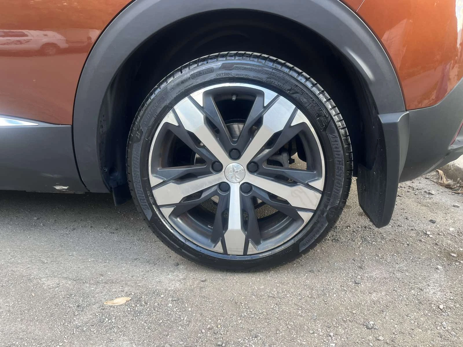 Peugeot 3008 New Allure 1.6 e-HDi 120 EAT6, снимка 14 - Автомобили и джипове - 56195645