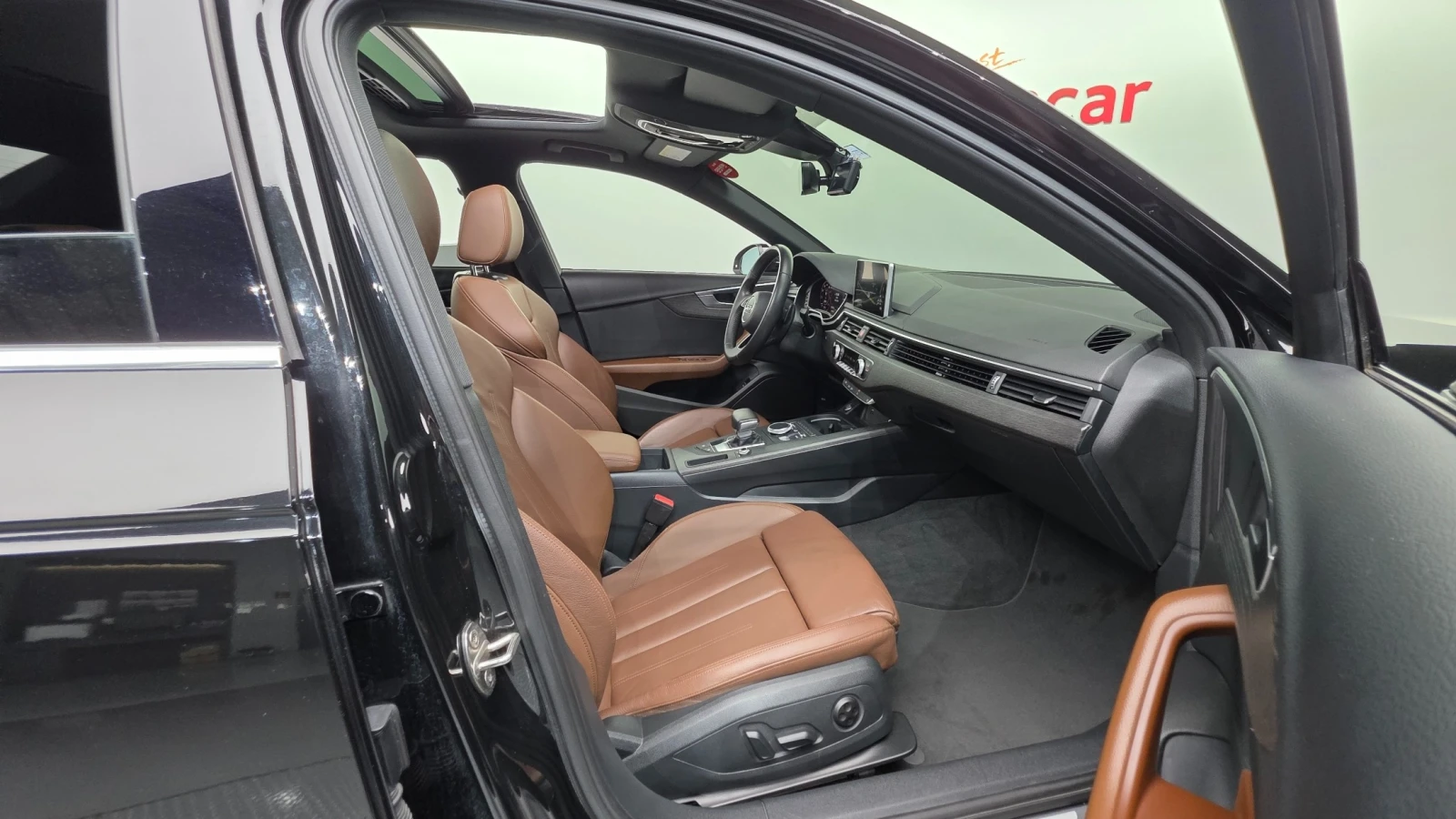 Audi A4 40TFSI* HUD* Подгрев* Камера* Шибидах* , снимка 13 - Автомобили и джипове - 56258010