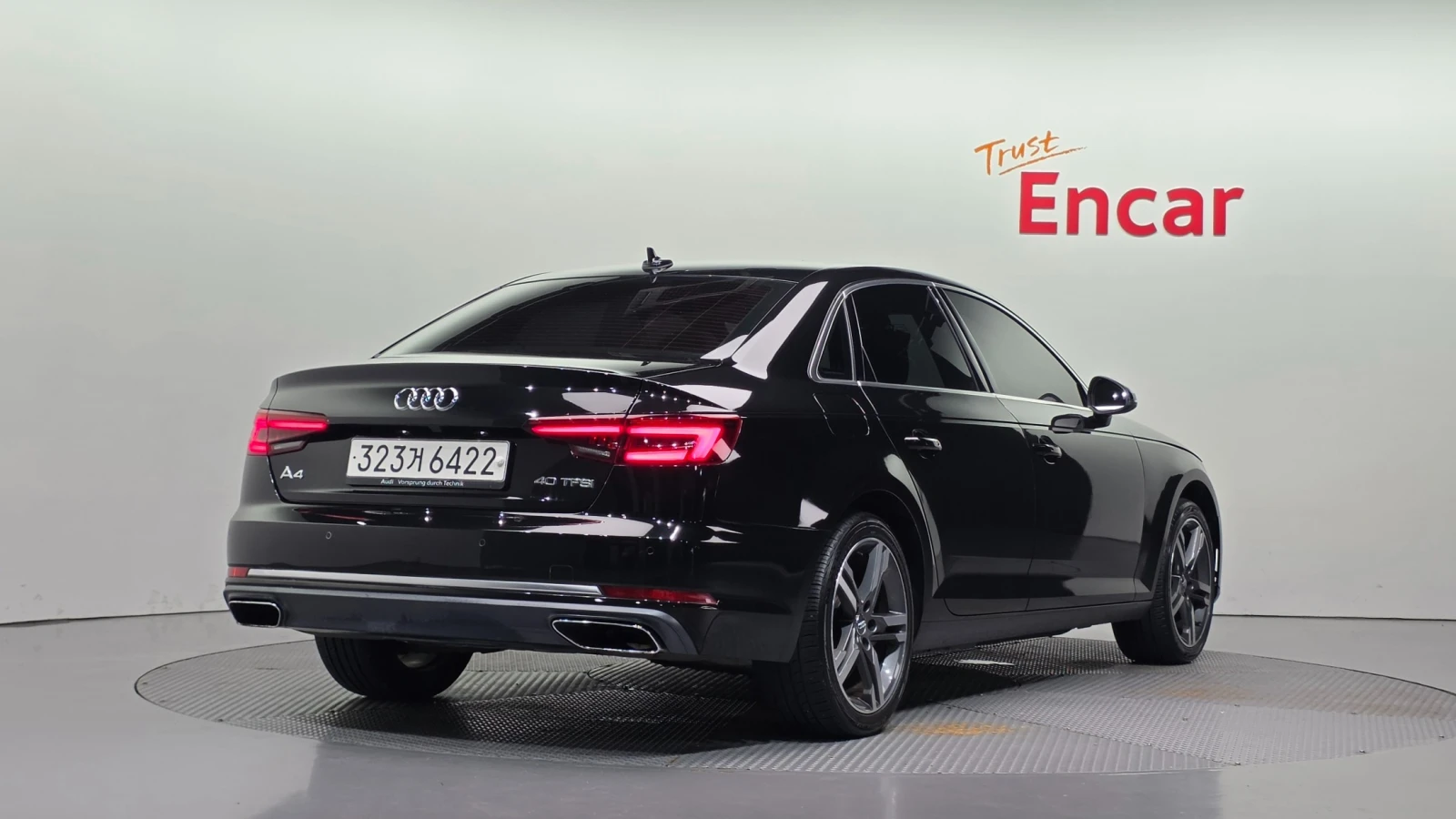 Audi A4 40TFSI* HUD* Подгрев* Камера* Шибидах* , снимка 4 - Автомобили и джипове - 56258010