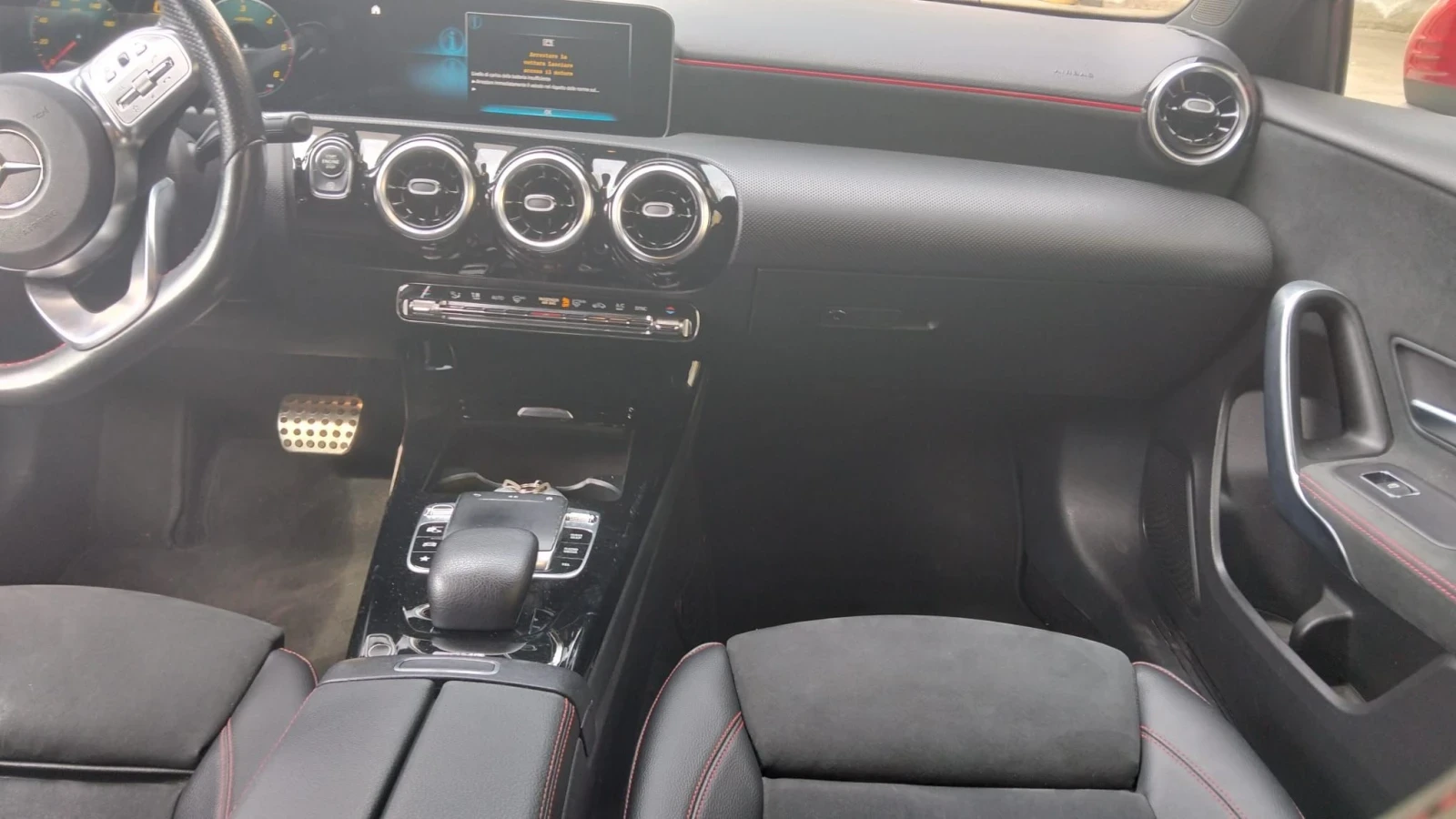 Mercedes-Benz A 180 AMG-Design , снимка 6 - Автомобили и джипове - 56324934