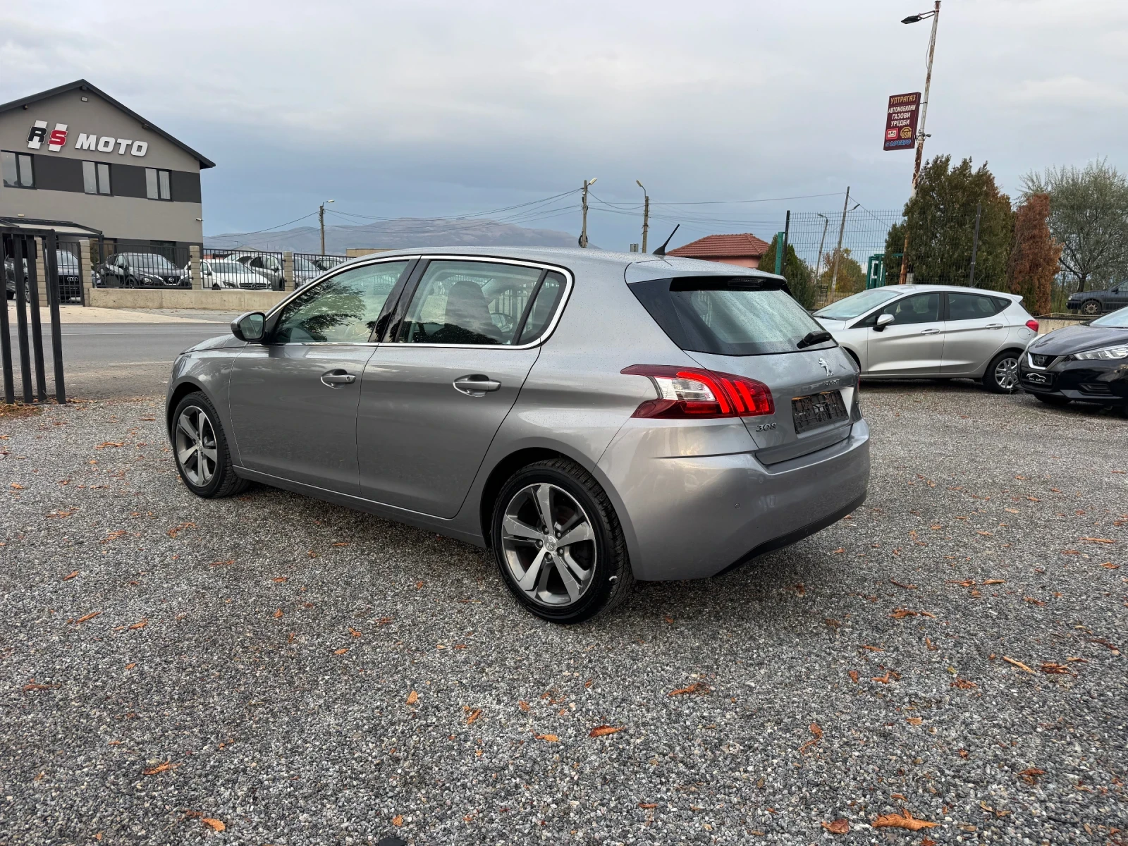 Peugeot 308 1.2i ALLURE!!! LED!! CAMERA!! Full!!, снимка 4 - Автомобили и джипове - 56683717