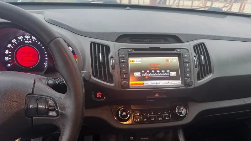Kia Sportage 1.7CRDi-LED, КОЖА, КАМЕРА, снимка 12 - Автомобили и джипове - 52325037