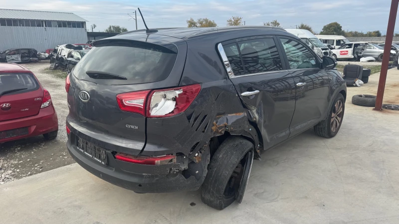 Kia Sportage 1.7CRDi-LED, КОЖА, КАМЕРА, снимка 7 - Автомобили и джипове - 52325037