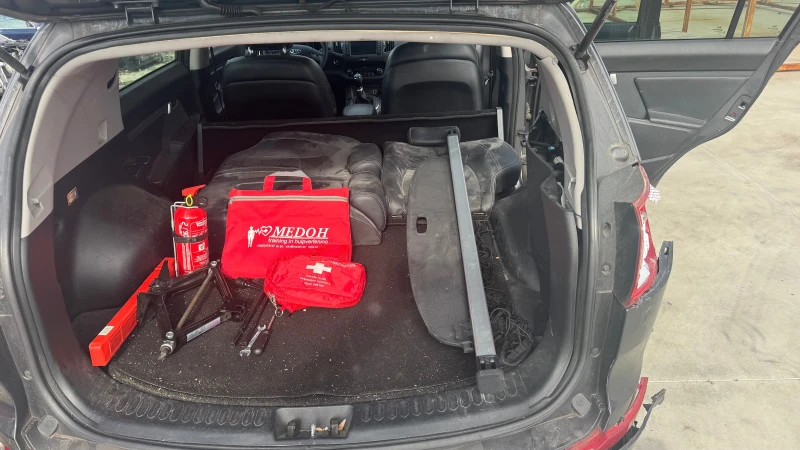 Kia Sportage 1.7CRDi-LED, КОЖА, КАМЕРА, снимка 14 - Автомобили и джипове - 52325037