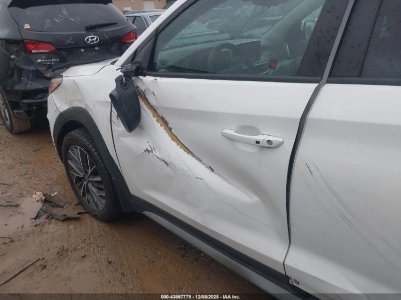 Hyundai Tucson 2.4L I-4 DI, DOHC, VVT, 181HP All Wheel Drive, снимка 11 - Автомобили и джипове - 52915360