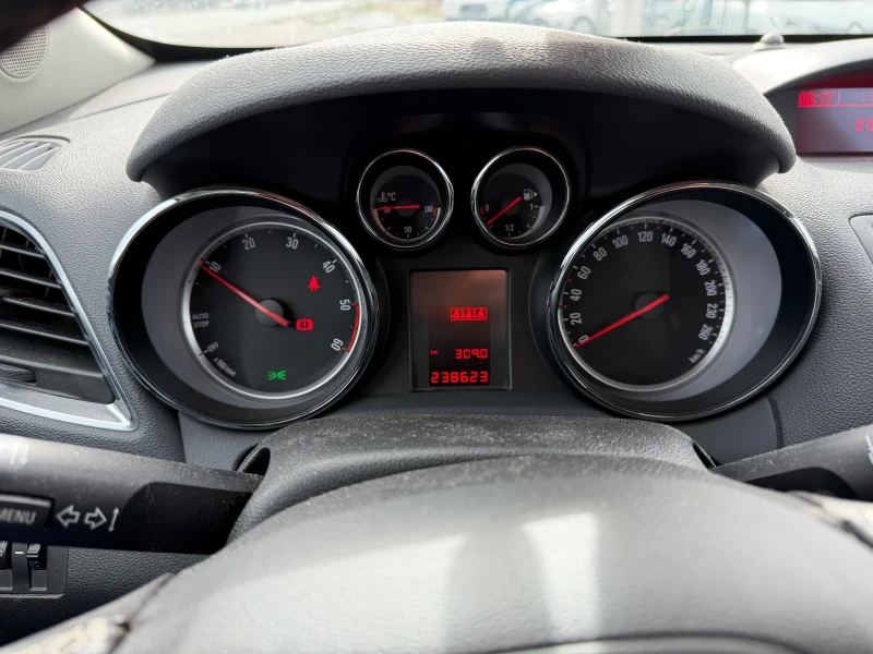 Opel Mokka 1.7 CDTi, снимка 9 - Автомобили и джипове - 53466803