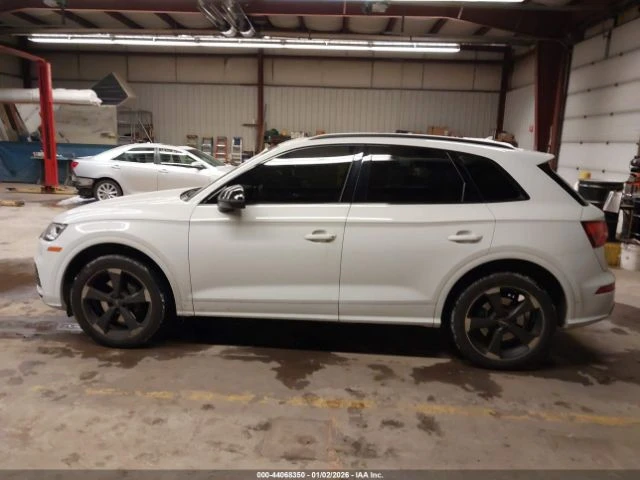 Audi SQ5 Premium* Червен салон* Подгреви* BANG & OLUFSEN* , снимка 13 - Автомобили и джипове - 53153951