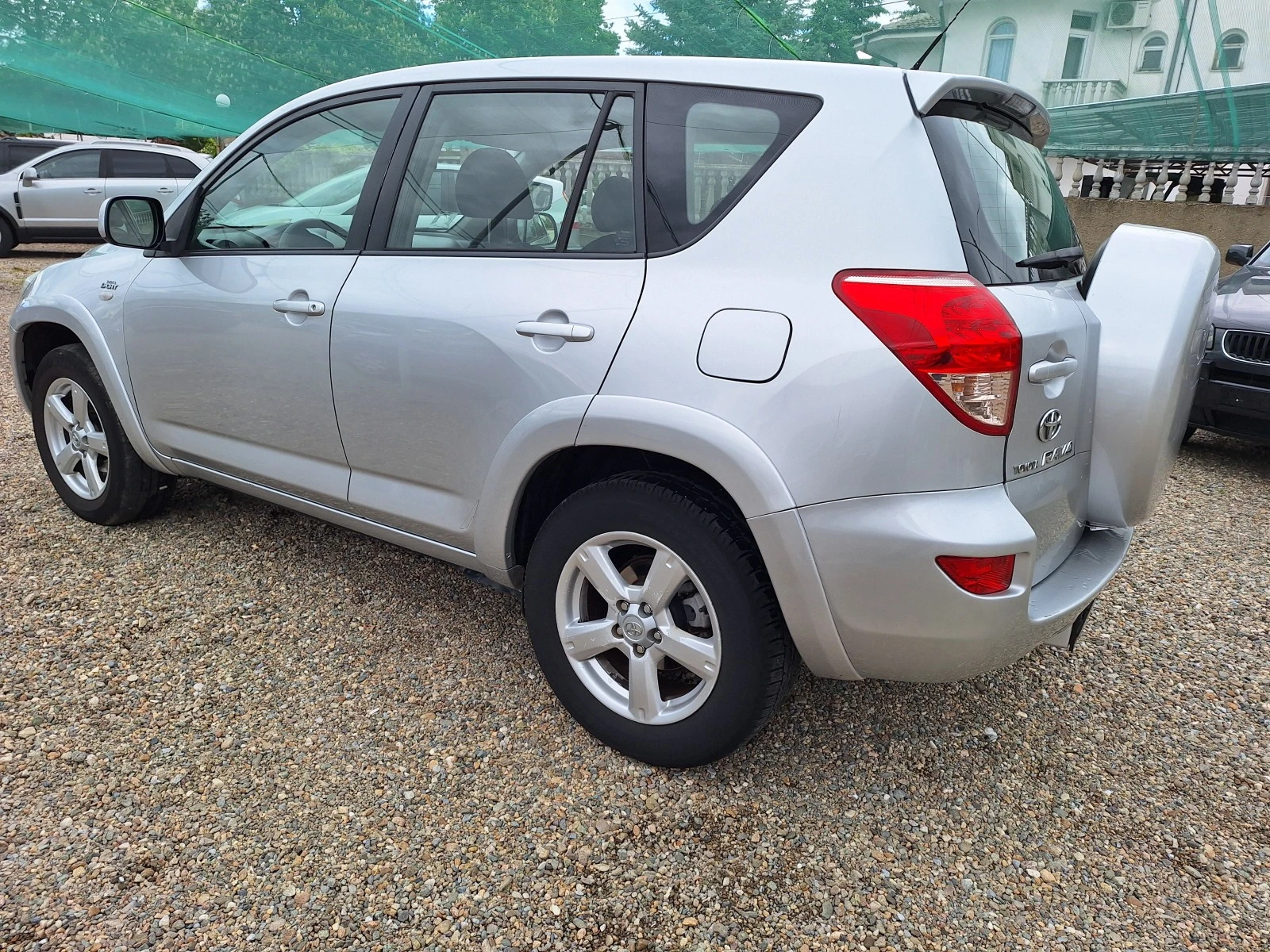 Toyota Rav4 2.2d4d - изображение 5