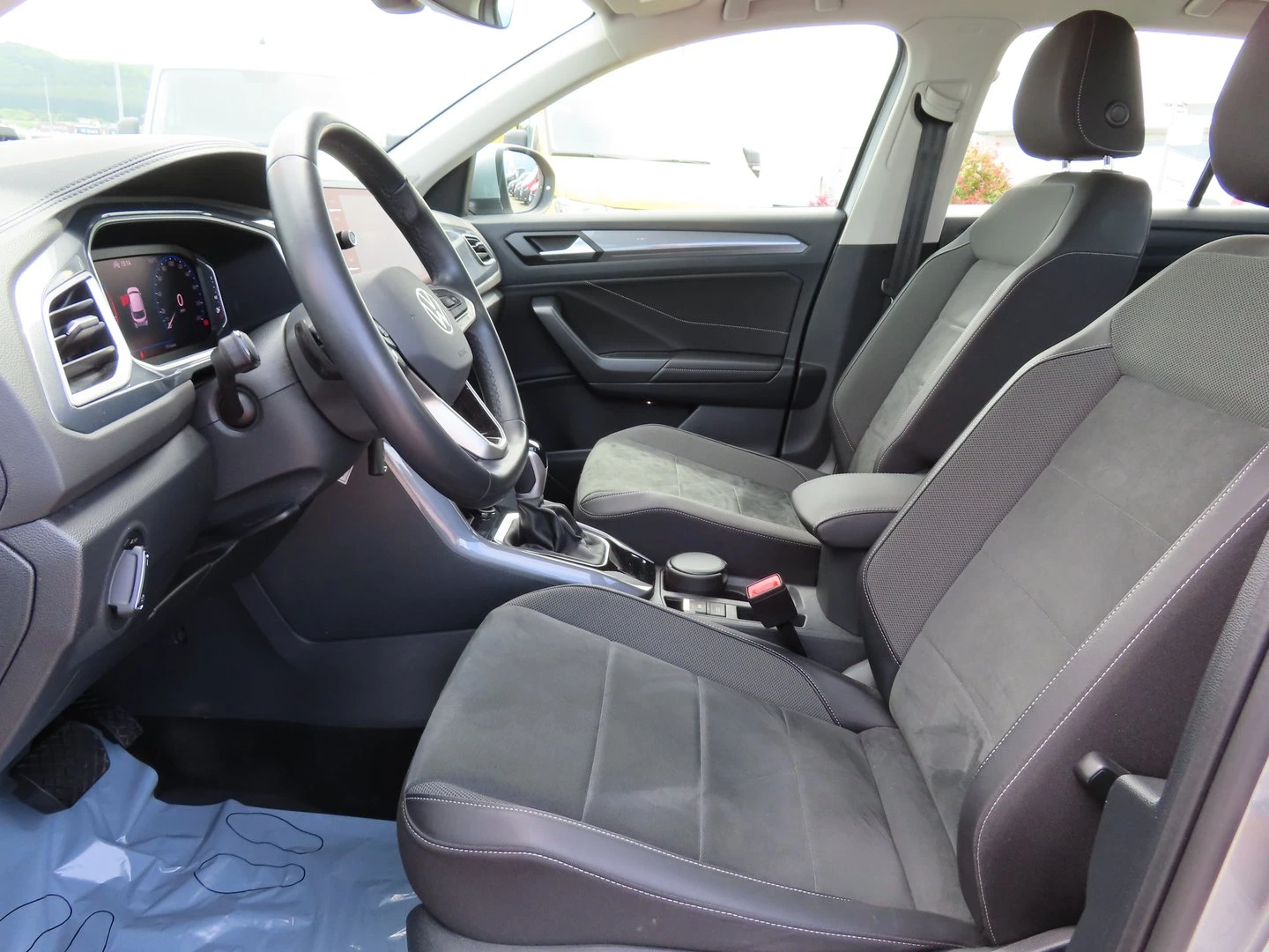 VW T-Roc VW T- Roc Style 1.5 TSI OPF DSG - изображение 5