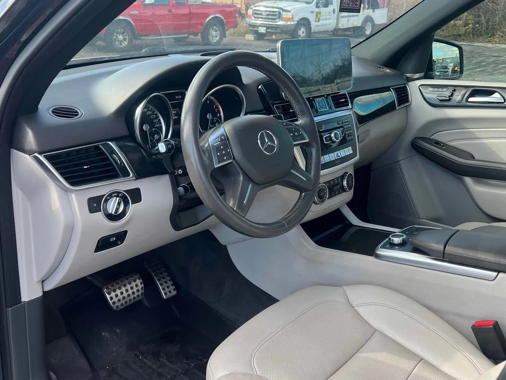 Mercedes-Benz ML 400 * CARFAX * Цена до България - изображение 7