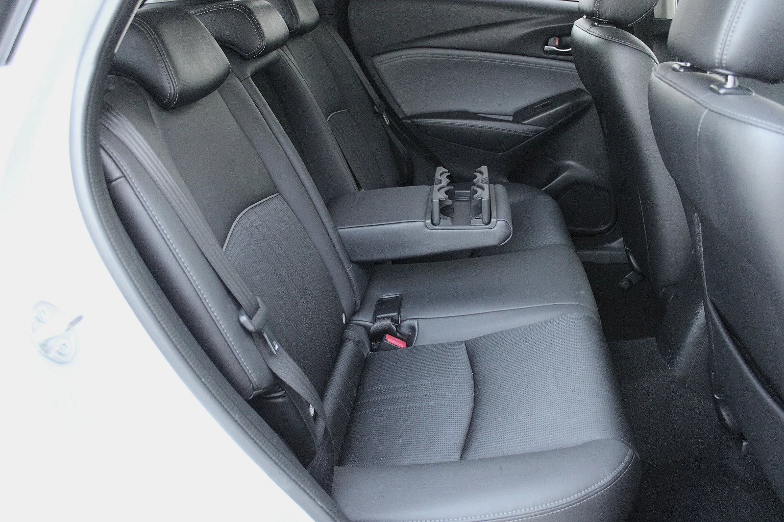 Mazda CX-3 2.0i SKYACTIV/AWD/KAMERA/DISTRONIC/HEAD UP/KEY-GO, снимка 10 - Автомобили и джипове - 53862266