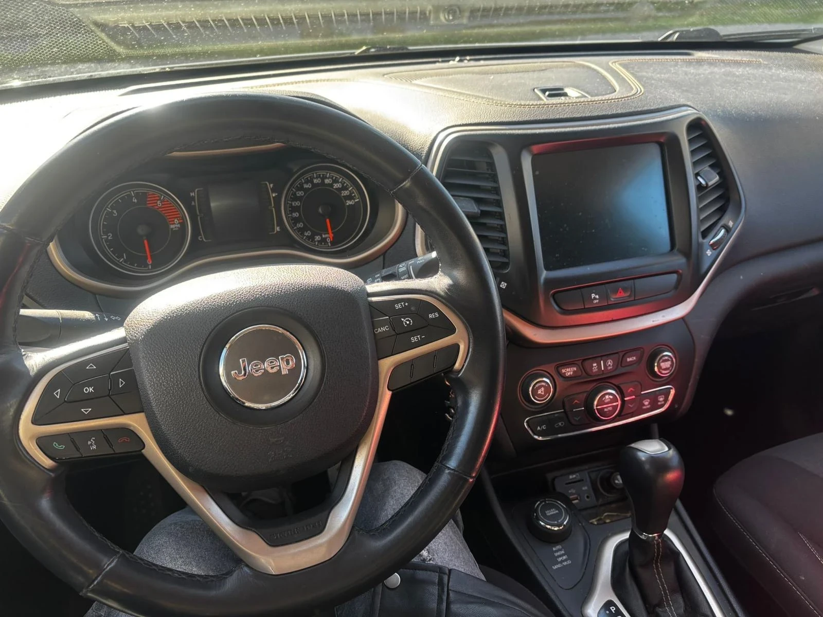 Jeep Cherokee 2.2 Mjt II 4WD Active Drive I Longitude, снимка 6 - Автомобили и джипове - 54049592