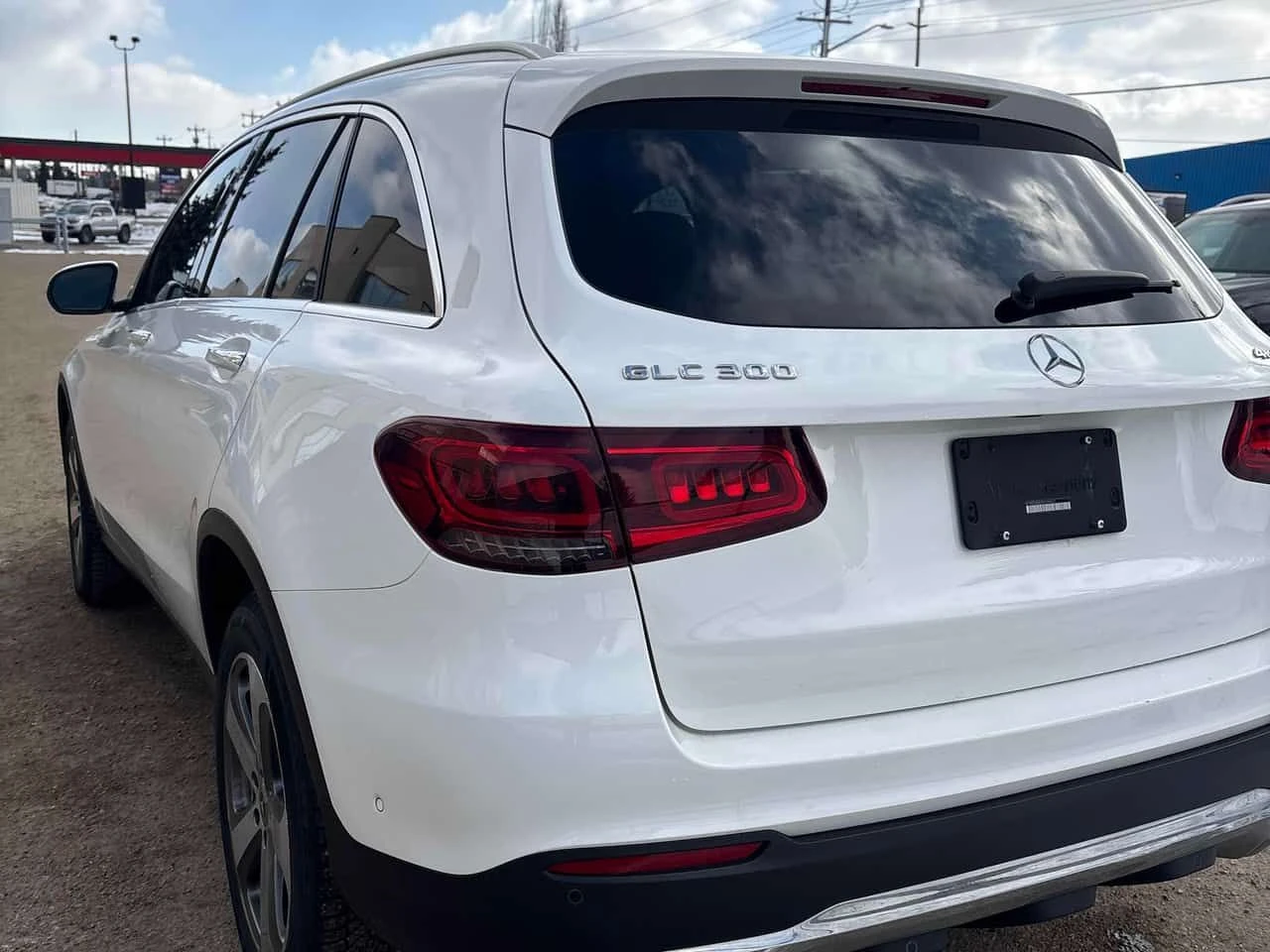 Mercedes-Benz GLC * 300 * CARFAX * ЦЕНА ДО БГ, снимка 5 - Автомобили и джипове - 54305236