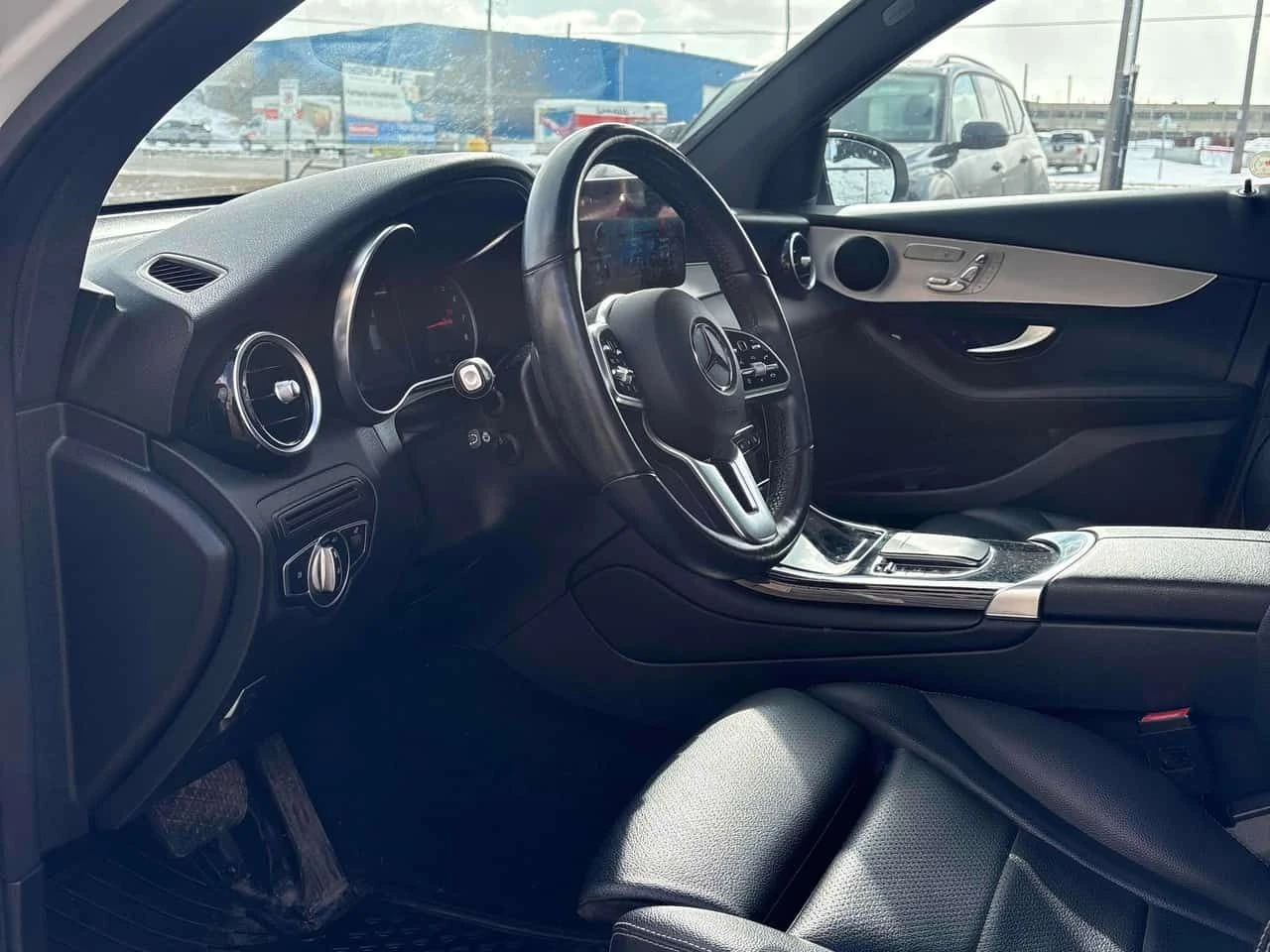Mercedes-Benz GLC * 300 * CARFAX * ЦЕНА ДО БГ, снимка 10 - Автомобили и джипове - 54305236