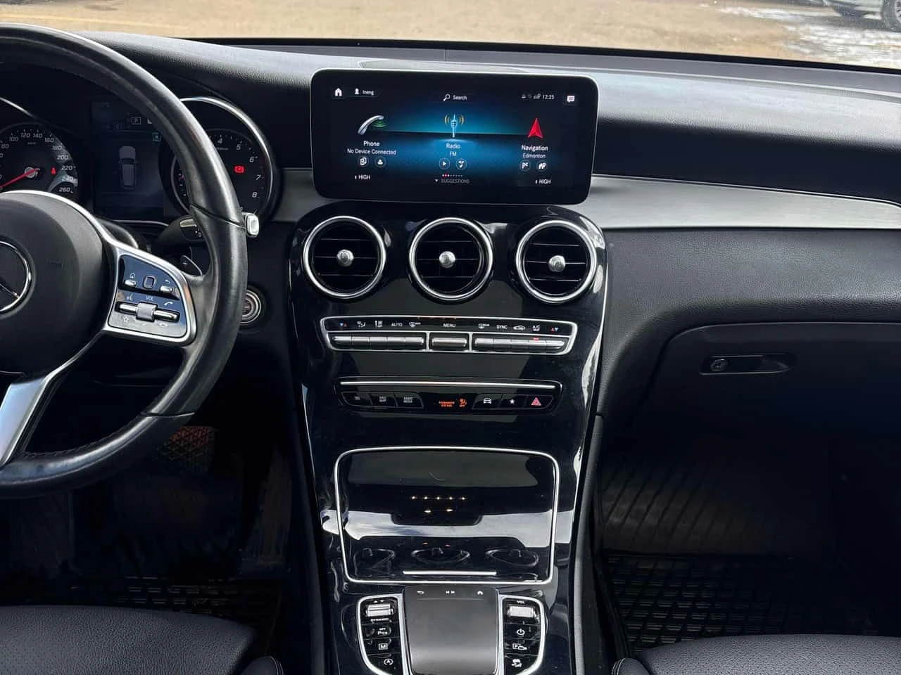 Mercedes-Benz GLC * 300 * CARFAX * ЦЕНА ДО БГ, снимка 13 - Автомобили и джипове - 54305236