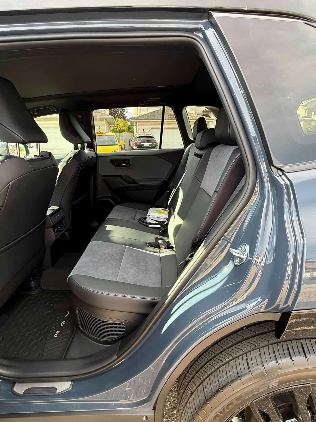 Toyota Rav4 * XSE AWD * АВТОКРЕДИТ БЕЗ ПЪРВОНАЧАЛНА ВНОСКА* , снимка 11 - Автомобили и джипове - 55167946