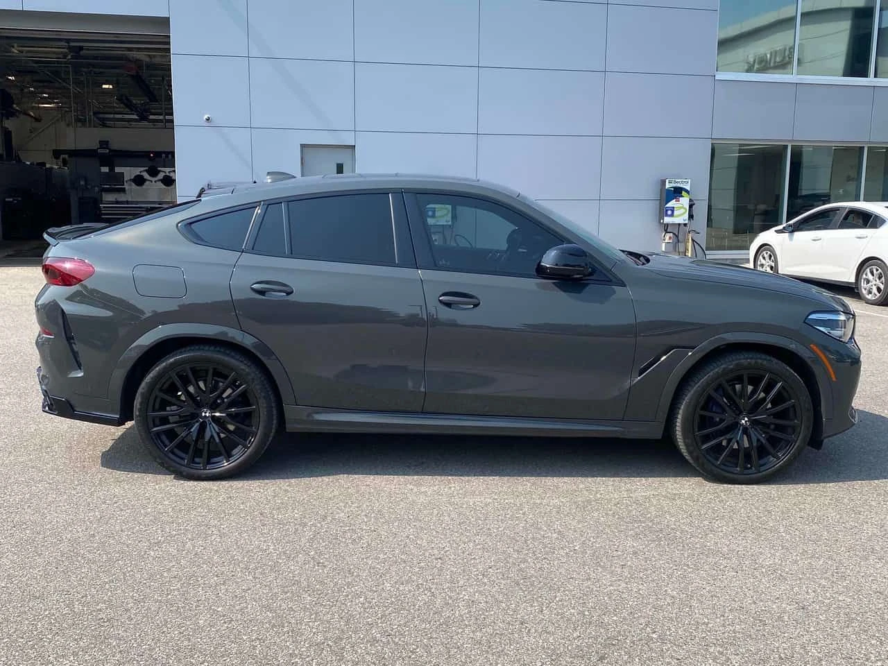 BMW X6 xDrive40i | CARFAX | АВТОФИНАНСИРАНЕ, снимка 4 - Автомобили и джипове - 55631255