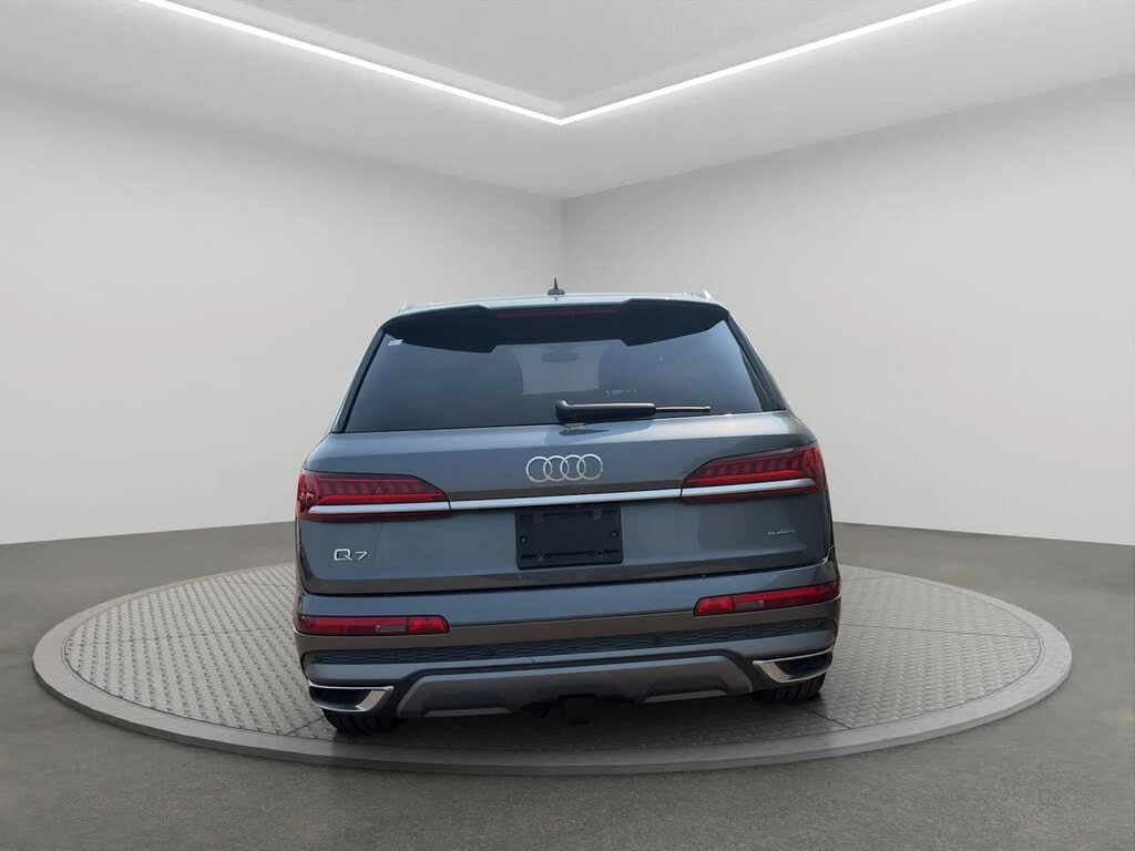 Audi Q7 AWD Komfort 55 TFSI * ПОДГРЕВ * КАМЕРА * ПАНО * 7 , снимка 5 - Автомобили и джипове - 56253452