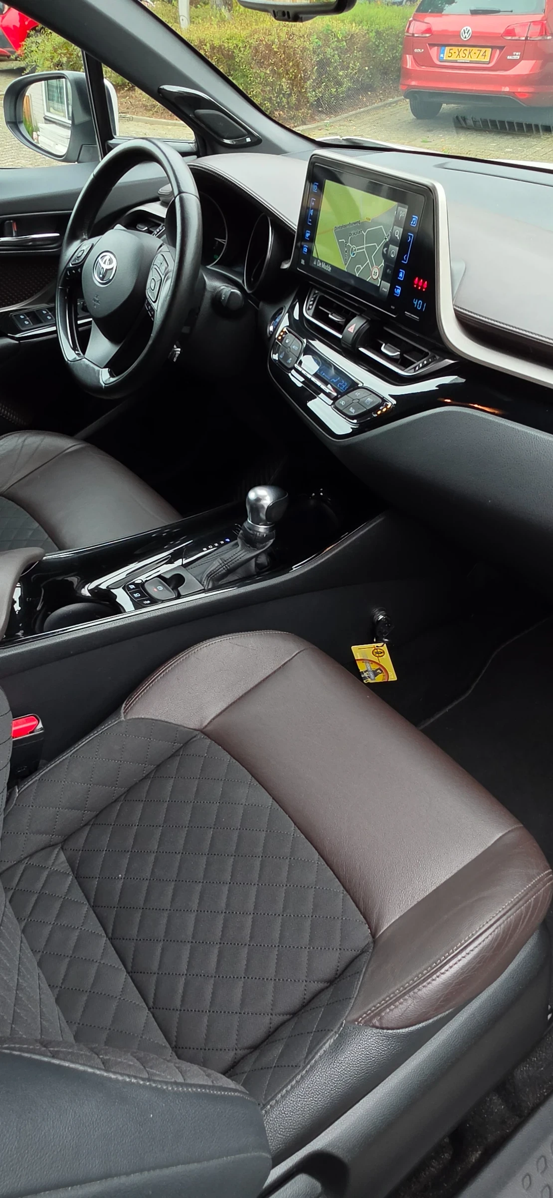 Toyota C-HR 1.8 Hybrid, Exclusive, Full | Mobile.bg � ����������� 12