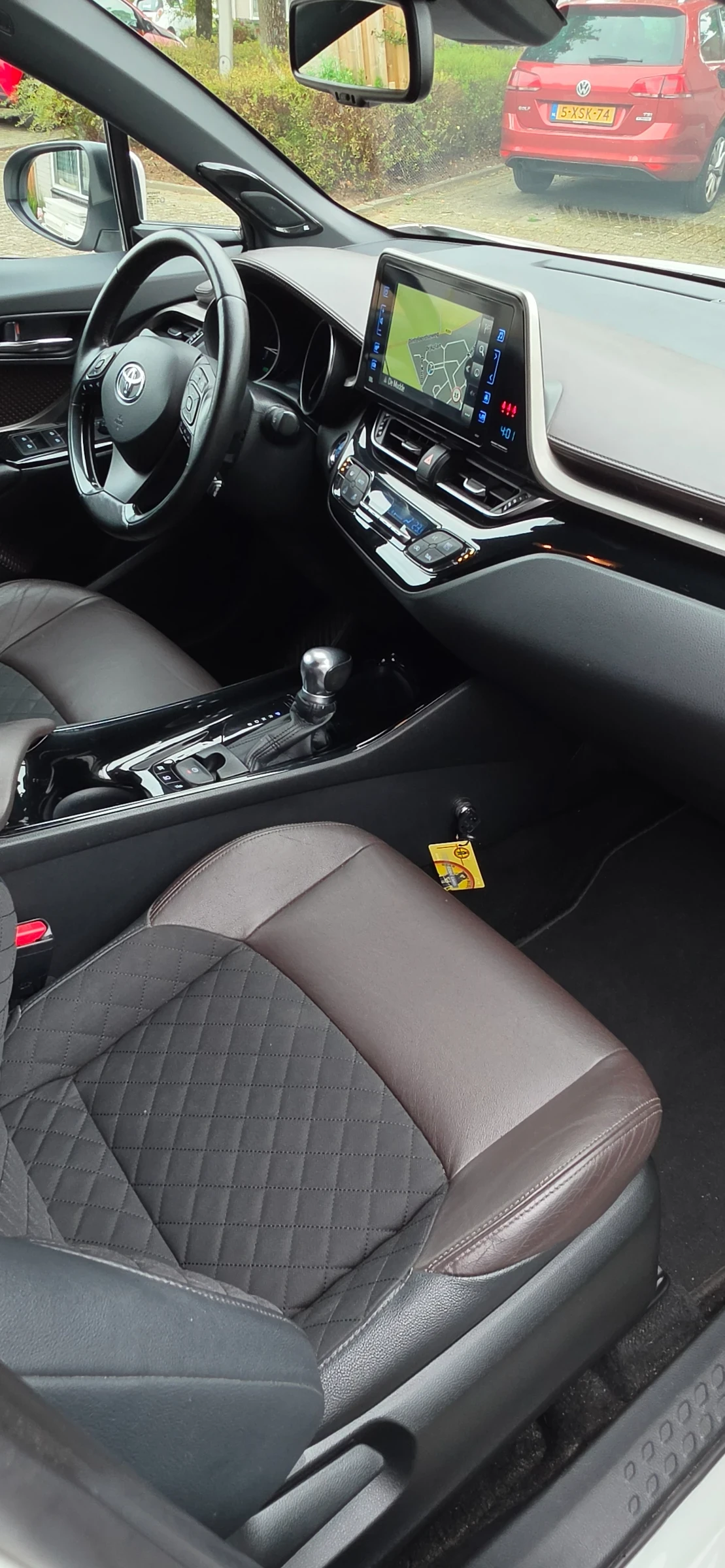 Toyota C-HR 1.8 Hybrid, Exclusive, Full | Mobile.bg � ����������� 13