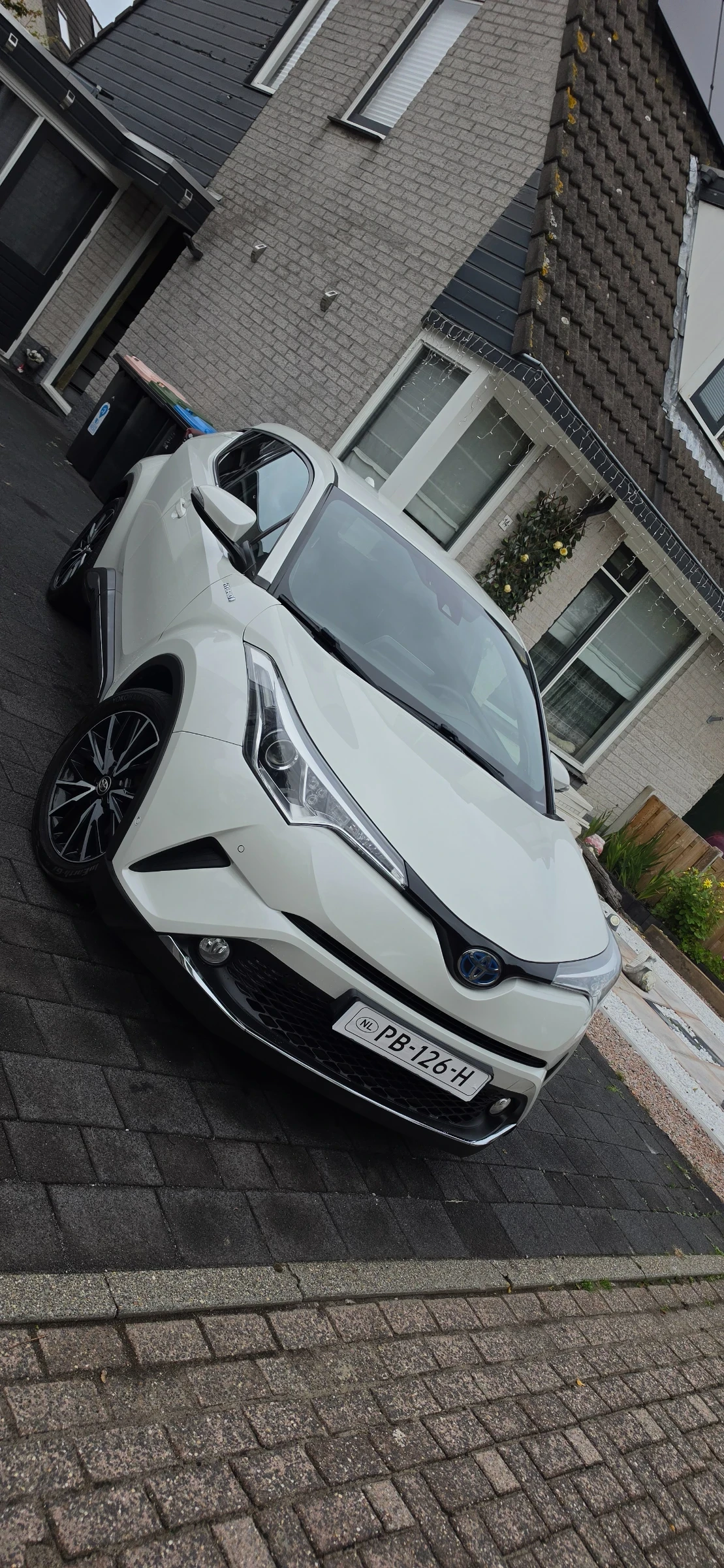 Toyota C-HR 1.8 Hybrid, Exclusive, Full | Mobile.bg � ����������� 15