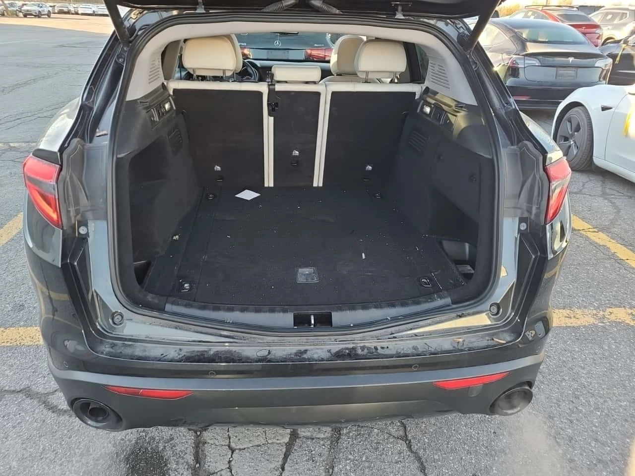 Alfa Romeo Stelvio * BASE * CARFAX * , снимка 13 - Автомобили и джипове - 56699957