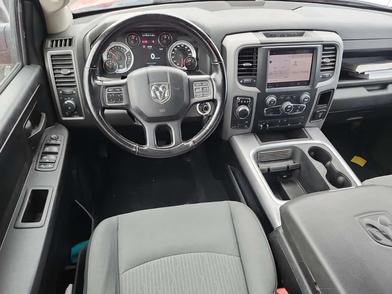Dodge RAM 1500 * 4x4 Quad Cab 6'4" Box Express * CARFAX * | Mobile.bg � ����������� 10