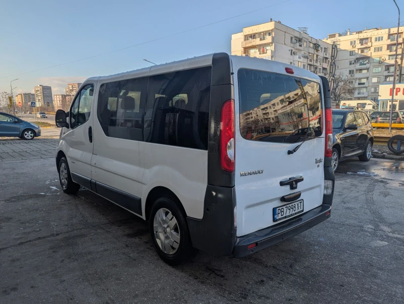 Renault Trafic 2.0 dci, снимка 2 - Бусове и автобуси - 49521110