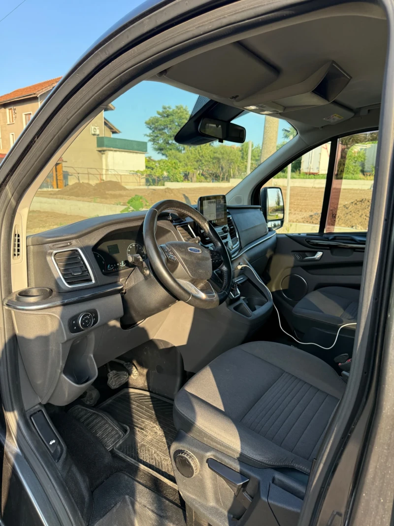 Ford Tourneo Custom, снимка 6 - Бусове и автобуси - 52226426