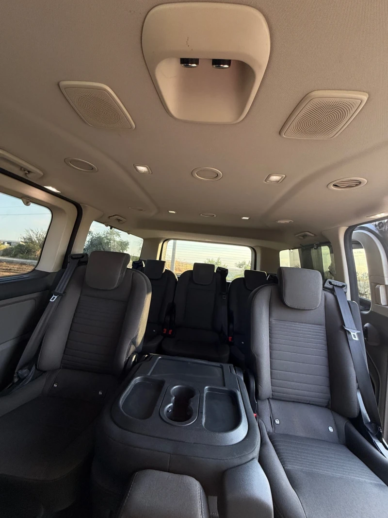Ford Tourneo Custom, снимка 9 - Бусове и автобуси - 52226426