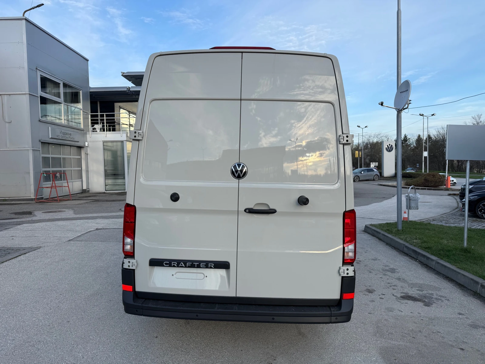 VW Crafter 35 Kasten M 11, 3 �3 2, o TDI 140 k.c 6MT | Mobile.bg � ����������� 6