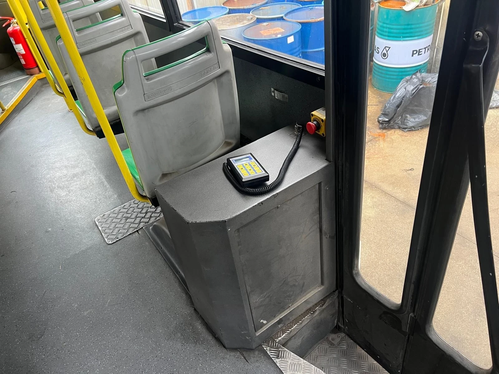 Iveco Daily ПЛАТФОРМА ЗА ИНВАЛИДИ, КЛКМАТИК - изображение 6