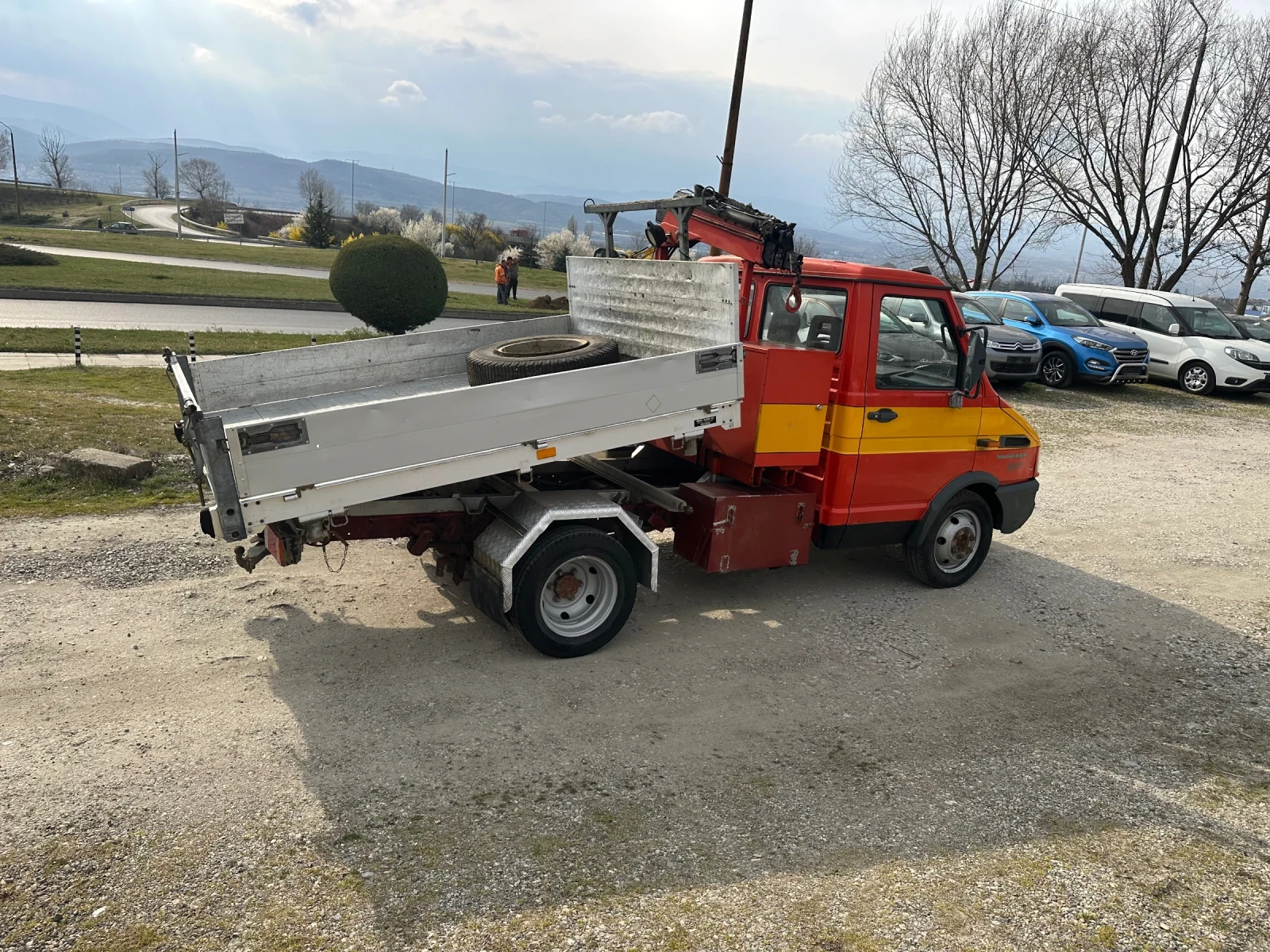 Iveco 3512 Самосвал с кран, снимка 10 - Бусове и автобуси - 53876280