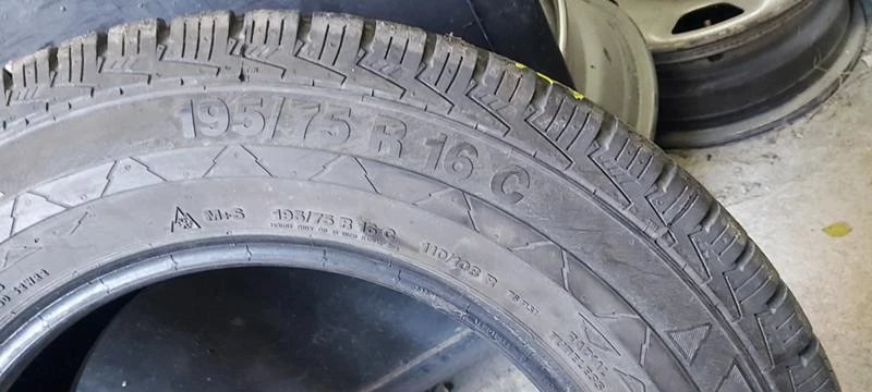 Гуми Зимни 195/75R16, снимка 8 - Гуми и джанти - 35606756