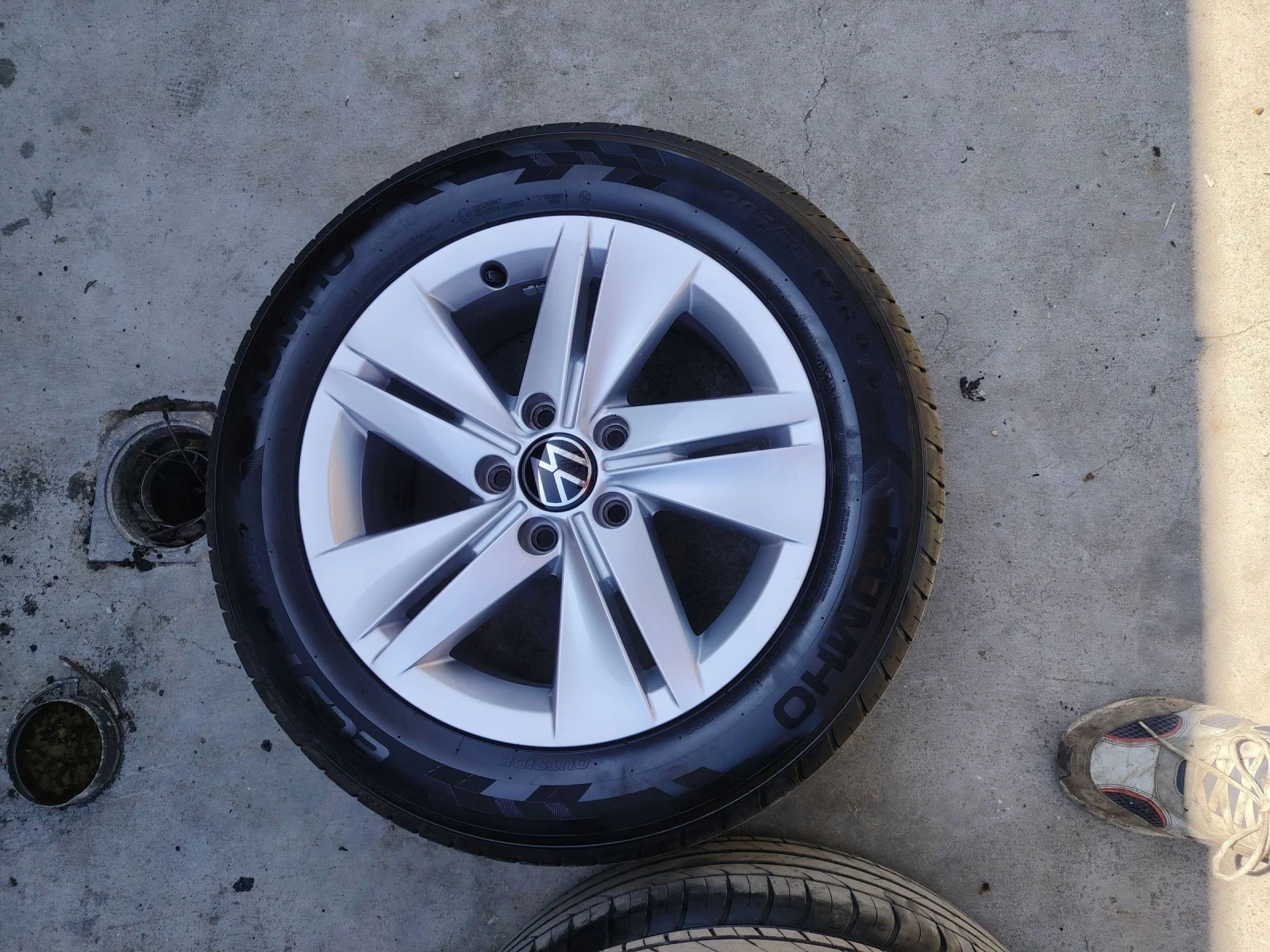 Гуми с джанти Kumho 205/55R16, снимка 3 - Гуми и джанти - 54140120