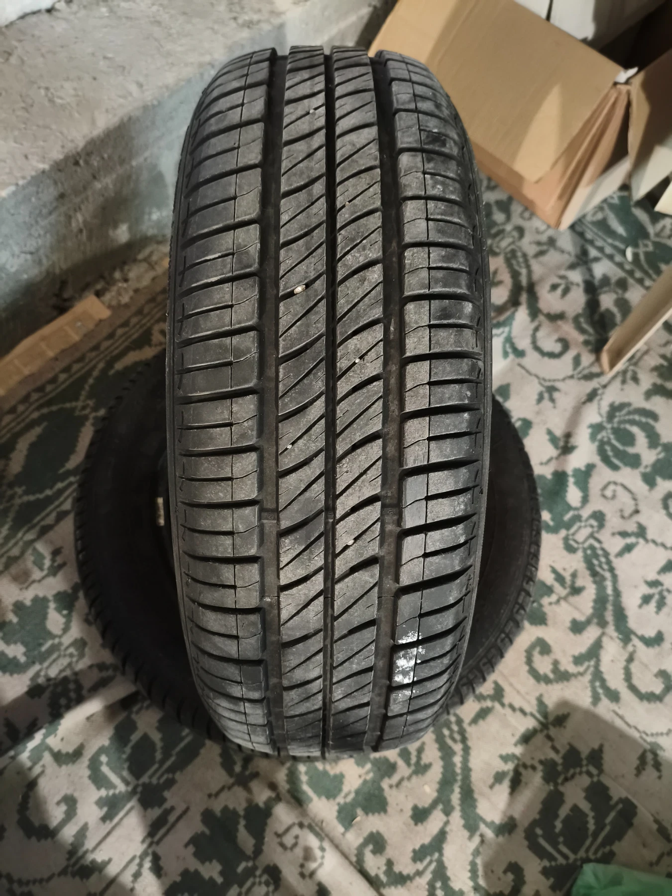 Гуми Летни 195/65R15, снимка 2 - Гуми и джанти - 55043046