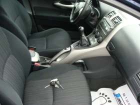 Toyota Auris 1.6, снимка 11