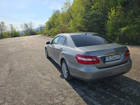 Mercedes-Benz E 220, снимка 6