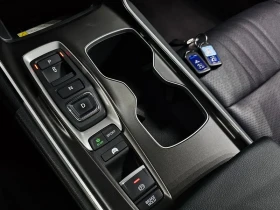 Honda Accord 2.0 Hybrid Touring, снимка 9