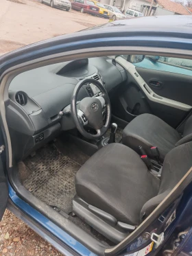 Toyota Yaris 1.0  - 5400 лв. / 2760.98 € - 76884516 5