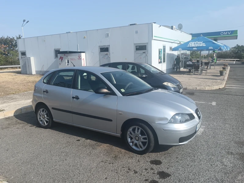 Seat Ibiza Ibiza 1.4, снимка 5 - Автомобили и джипове - 47487751