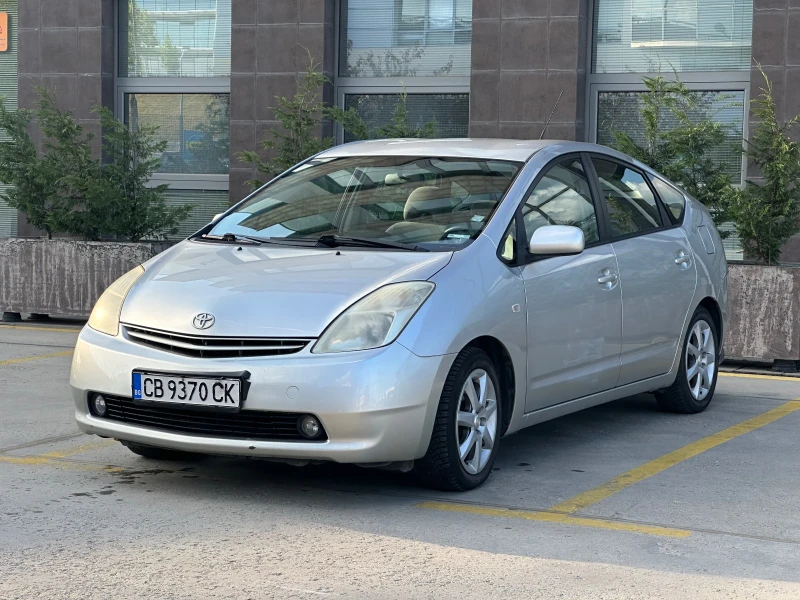 Toyota Prius, снимка 12 - Автомобили и джипове - 47746292