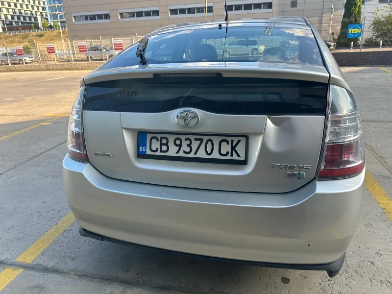 Toyota Prius, снимка 3 - Автомобили и джипове - 47746292