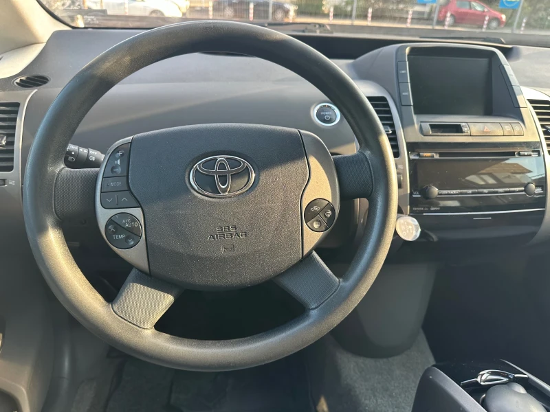 Toyota Prius, снимка 9 - Автомобили и джипове - 47746292