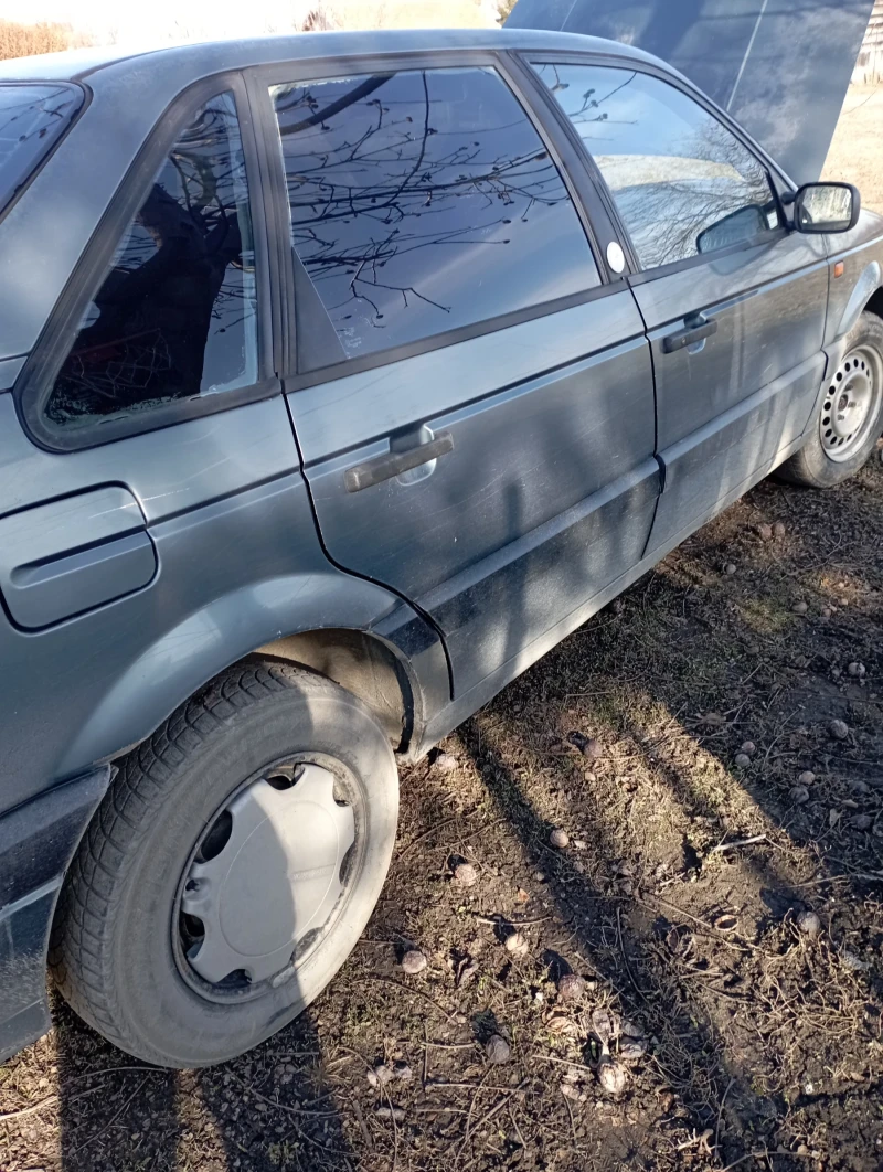 VW Passat, снимка 2 - Автомобили и джипове - 48600946