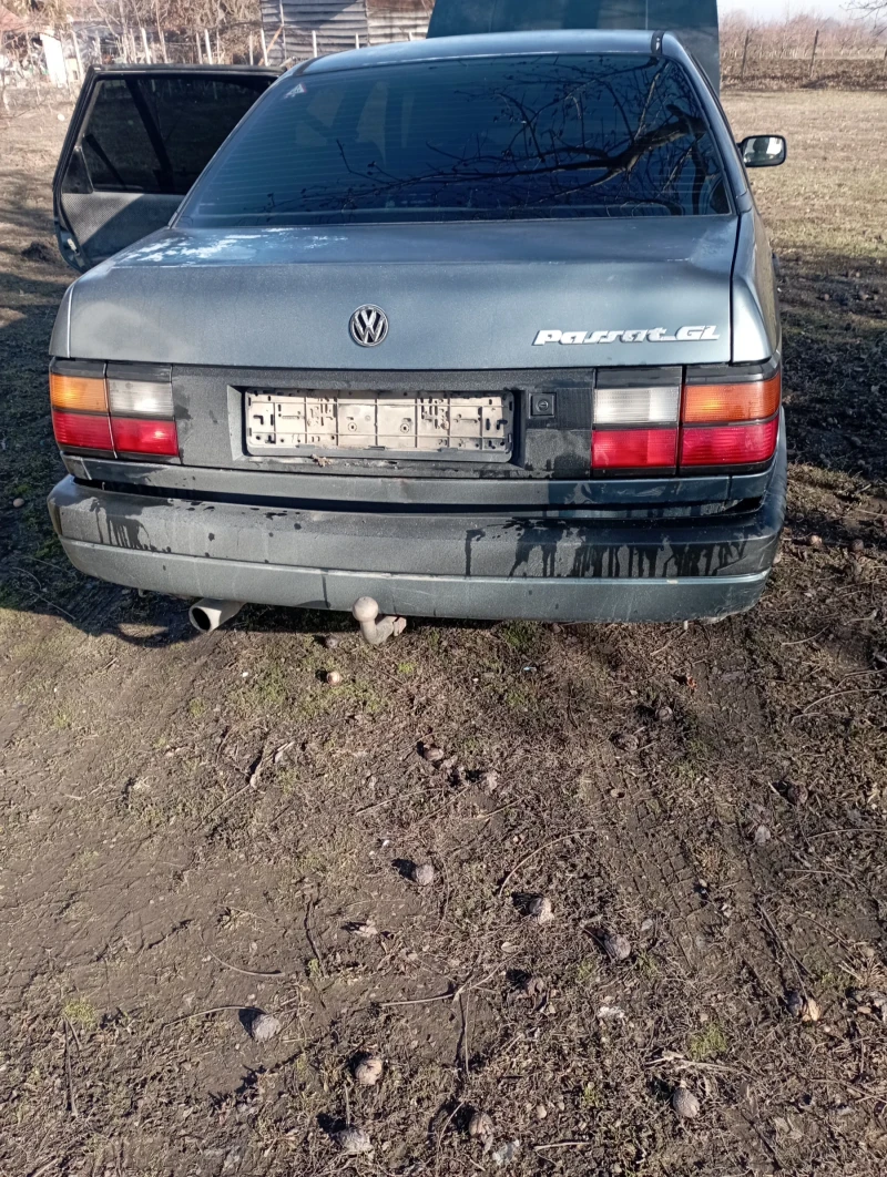 VW Passat, снимка 14 - Автомобили и джипове - 48600946