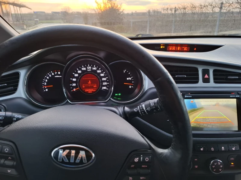 Kia Ceed 1.4i LED PREMIUM , снимка 13 - Автомобили и джипове - 49157583