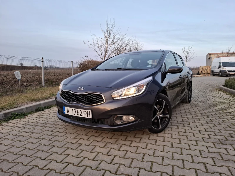 Kia Ceed 1.4i LED PREMIUM , снимка 5 - Автомобили и джипове - 49157583