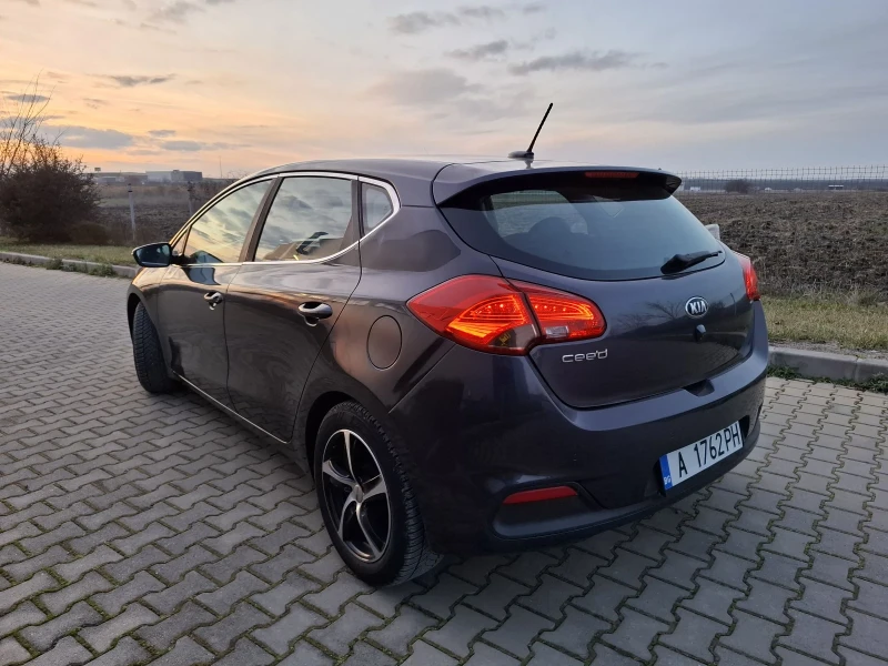 Kia Ceed 1.4i LED PREMIUM , снимка 7 - Автомобили и джипове - 49157583